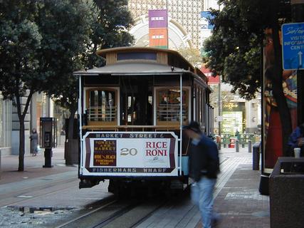 Cable car in San Francisco<br>Location: <a href="https://www.google.com/maps/search/?api=1&query=37.78542,-122.40782" target="_new">Powell Street</a>